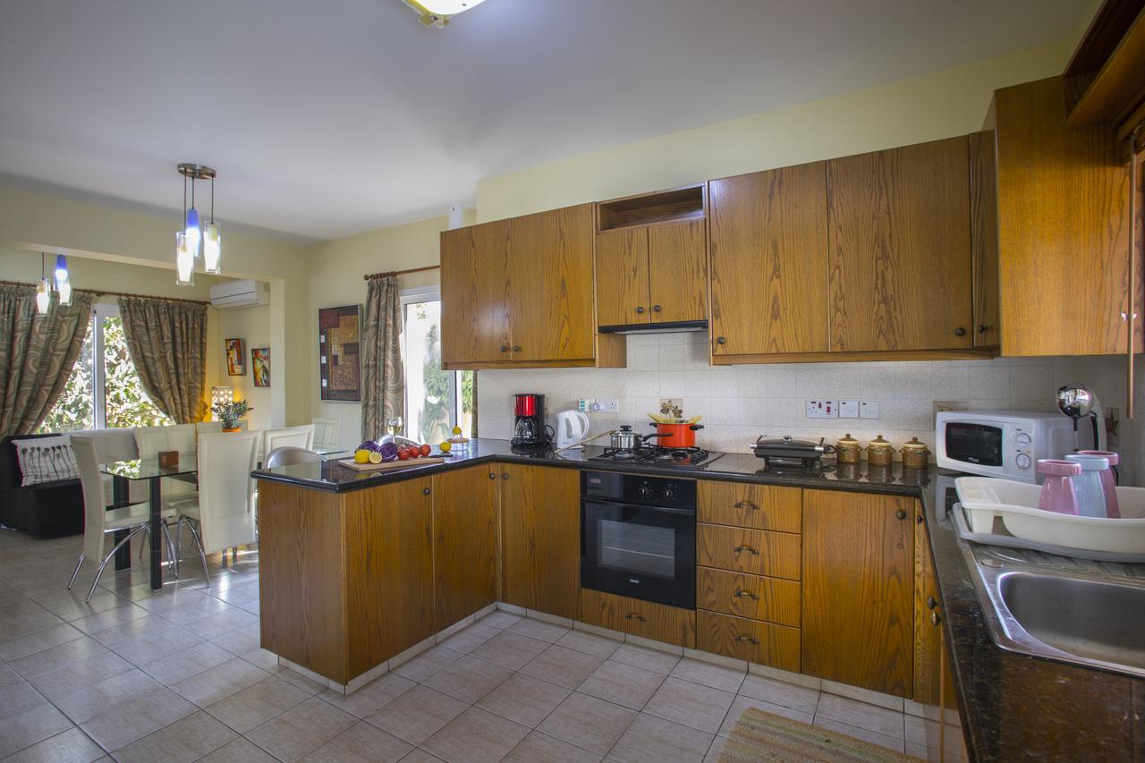 Ayia Napa Tropical Beach Villa Ngoại thất bức ảnh