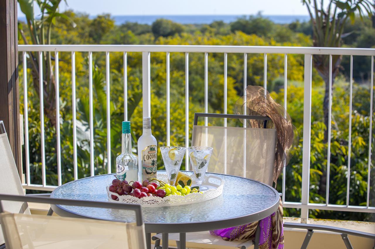 Ayia Napa Tropical Beach Villa Ngoại thất bức ảnh