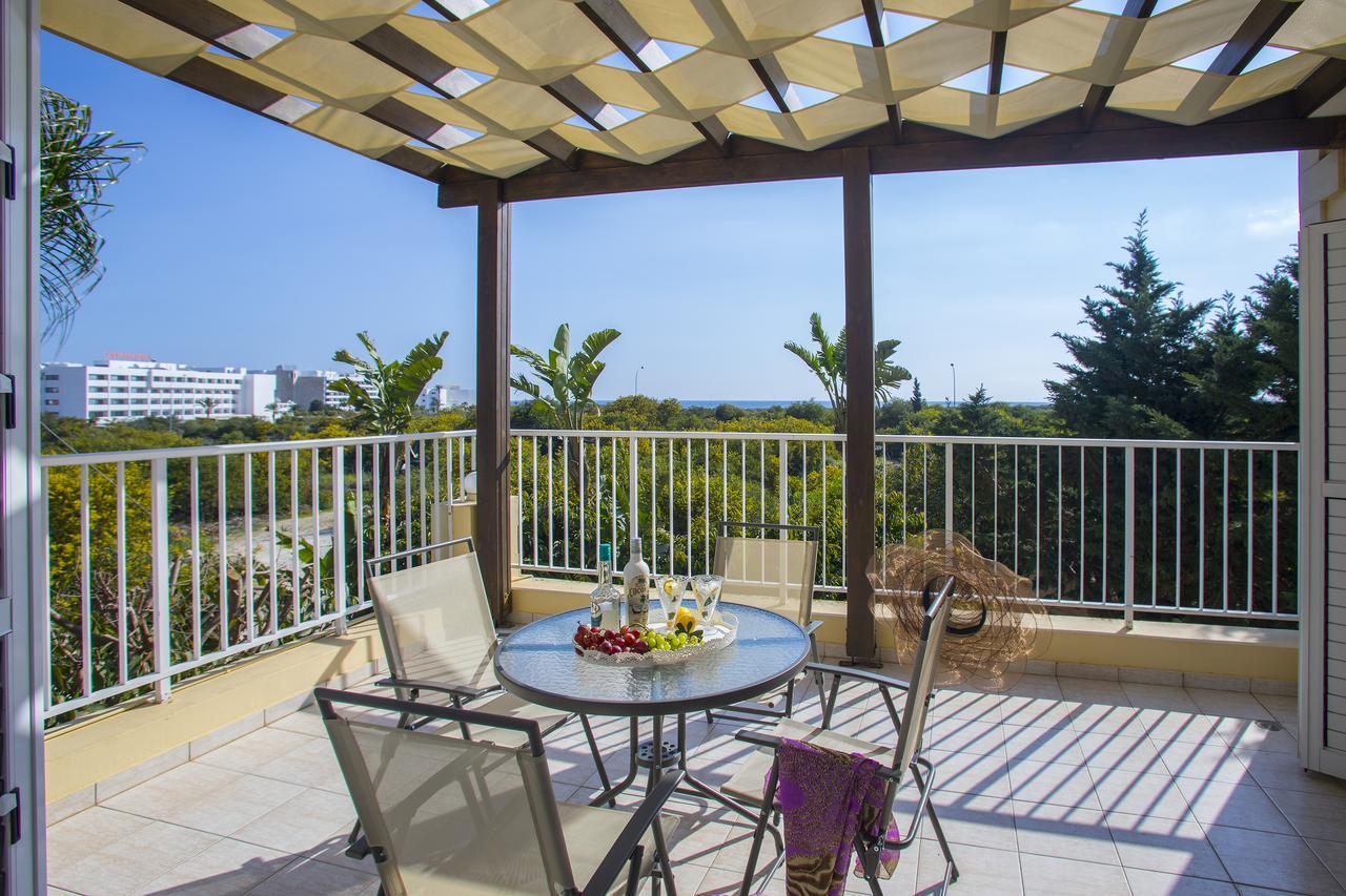 Ayia Napa Tropical Beach Villa Ngoại thất bức ảnh